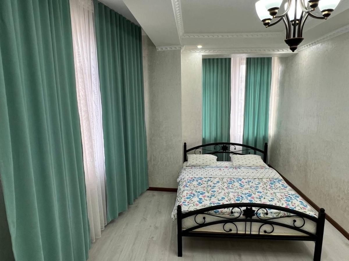 2-Room Apartment Mossovet Бишкек Екстериор снимка